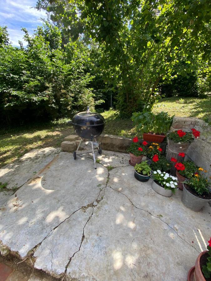 Il Noccioletto Bed and Breakfast Mombaruzzo Eksteriør billede